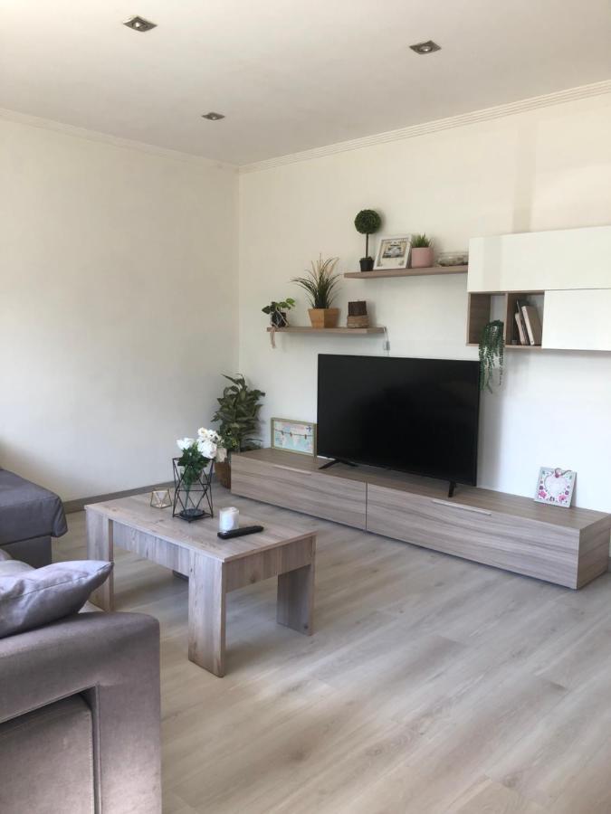 Vivienda Amplia Y Luminosa A Escasos Metros De La Playa De Cangas. ภายนอก รูปภาพ
