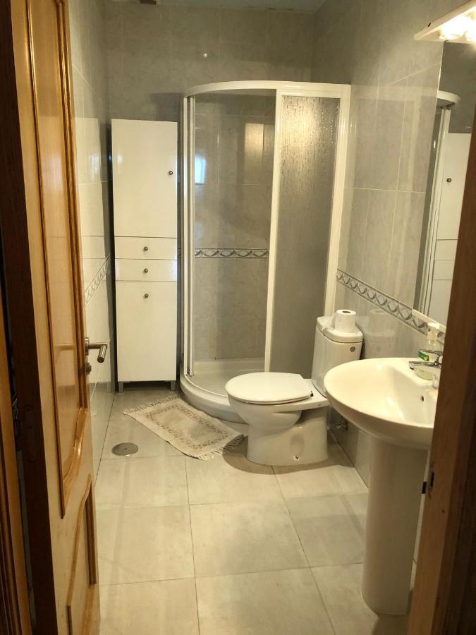 Vivienda Amplia Y Luminosa A Escasos Metros De La Playa De Cangas. ภายนอก รูปภาพ